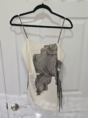 Geeylin Cream and Gray Floral Cami Top